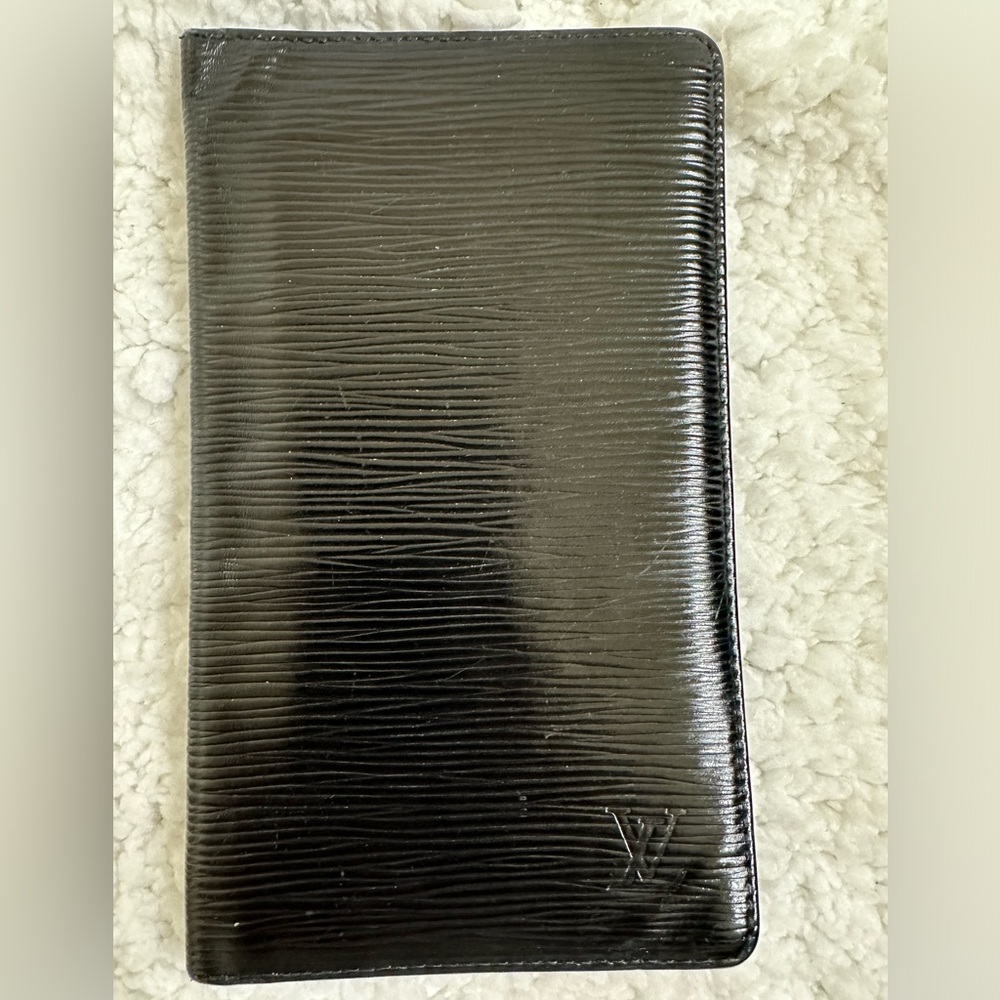 Authentic Louis Vuitton long Epi bifold wallet